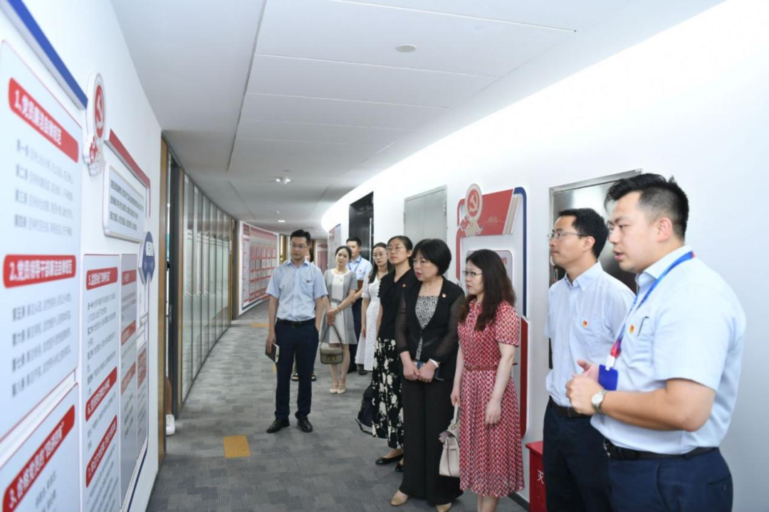 东北财经大学会计学院与会长单位、上海浦东发展银行股份有限公司大连分行举行党建共建基地签约仪式(图1) 3.png