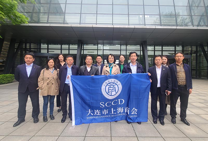 大连工商联刘琳副主席带队商会考察亿达中国大连软件园(图3)