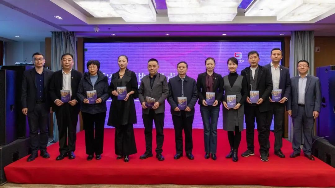 大连市中山区召开与全市商协会招商对接恳谈会(图1) 大连市中山区召开与全市商协会招商对接恳谈会(图1)